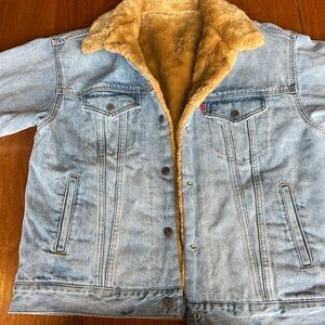 Remade Vintage Levi's Light Blue Denim Jacket with Faux Fur Lining